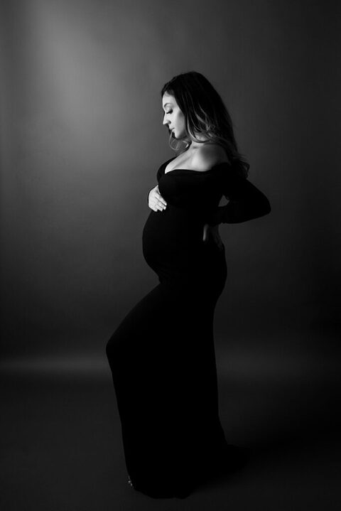 tucson black and white studio maternity photos