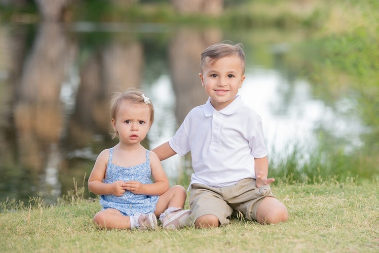 Tucson Spring Sibling Photos with Ducks!